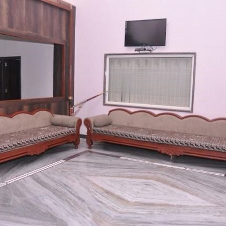 Hotel Amar Palace Абу-Роуд Экстерьер фото